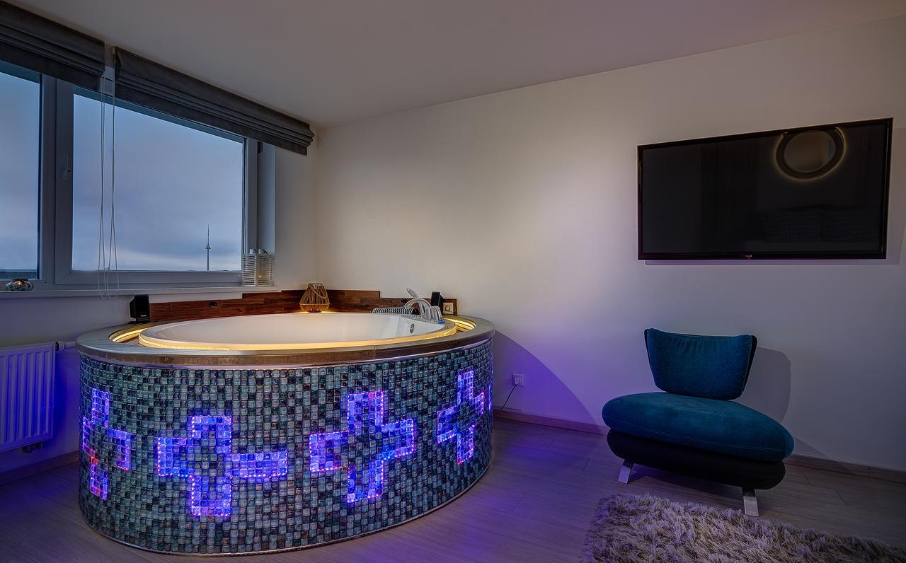 June Street Spa Apartments VNO Kültér fotó