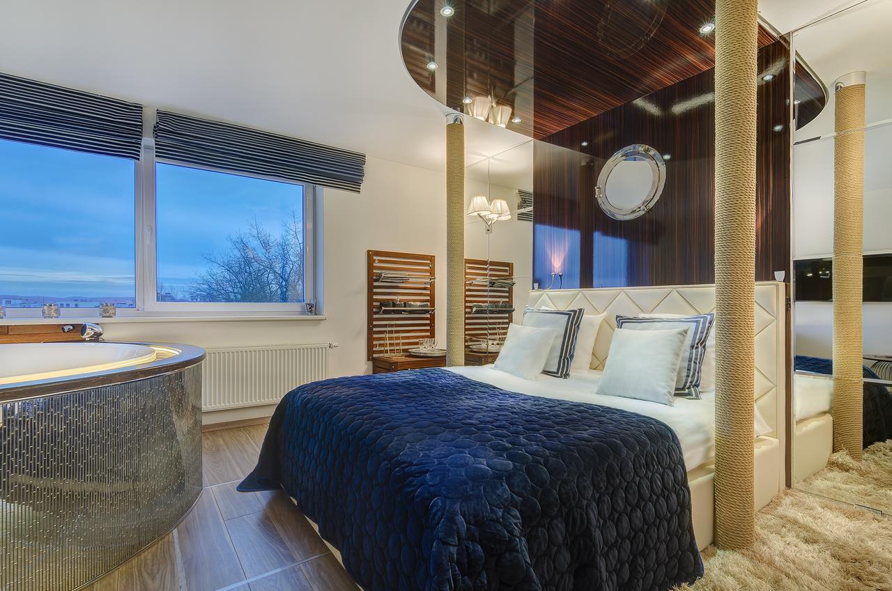 June Street Spa Apartments VNO Kültér fotó
